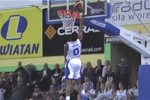 Kevin Punter punctuates impressive sequence with hammer dunk