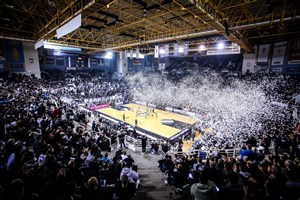Paok Basketball fans